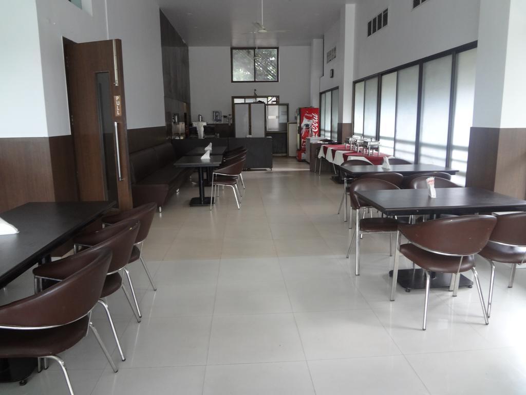 Hotel Adi Nagpur Ngoại thất bức ảnh