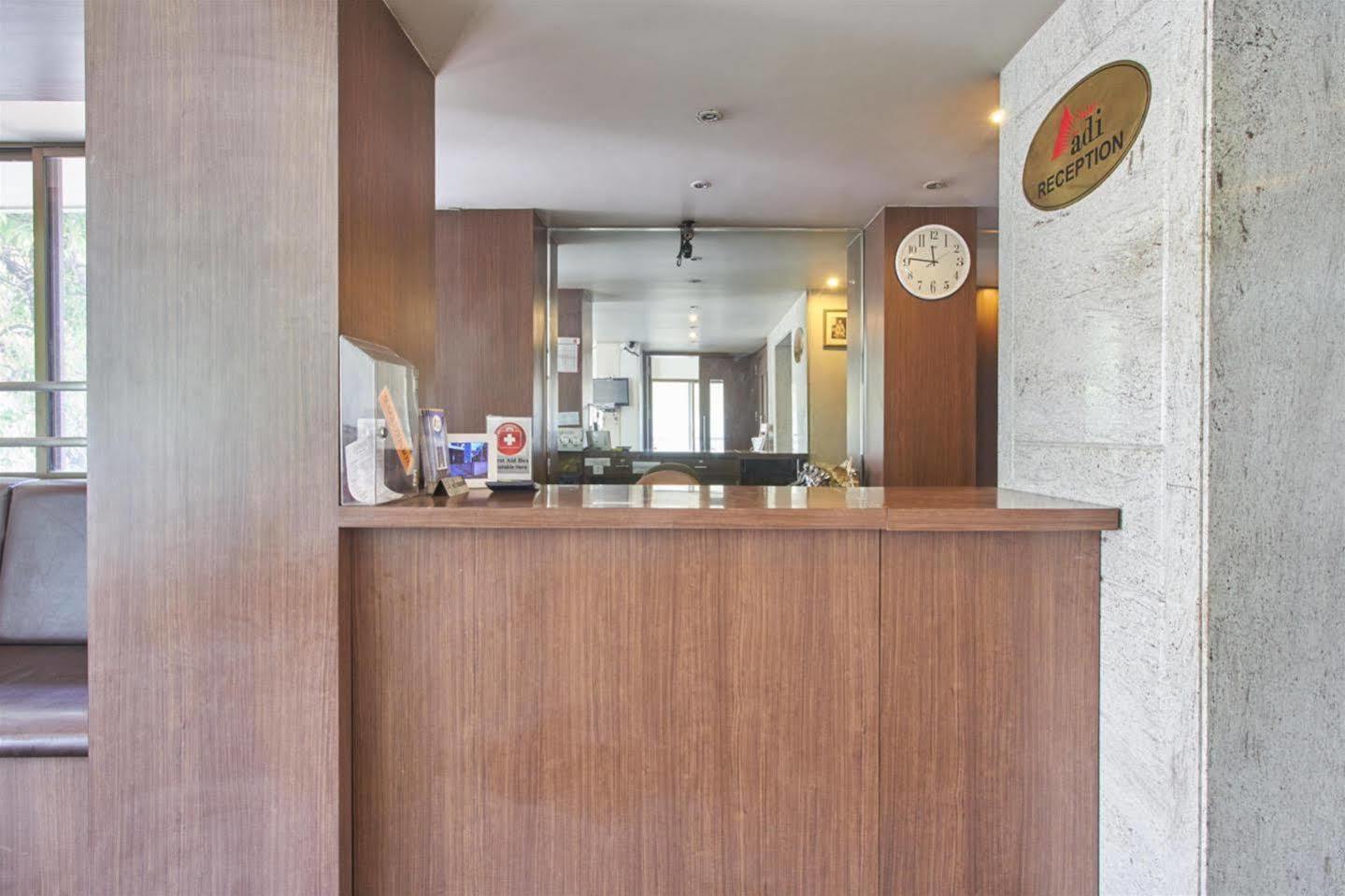 Hotel Adi Nagpur Ngoại thất bức ảnh